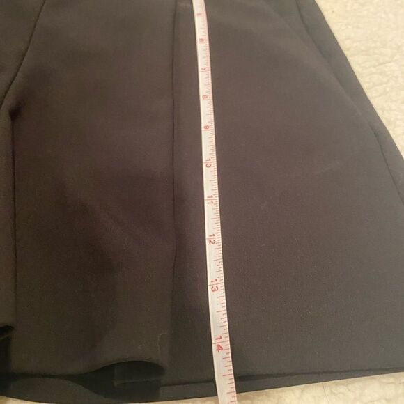 Zara  Black Shorts Size Small Pleated - Picture 5 of 10